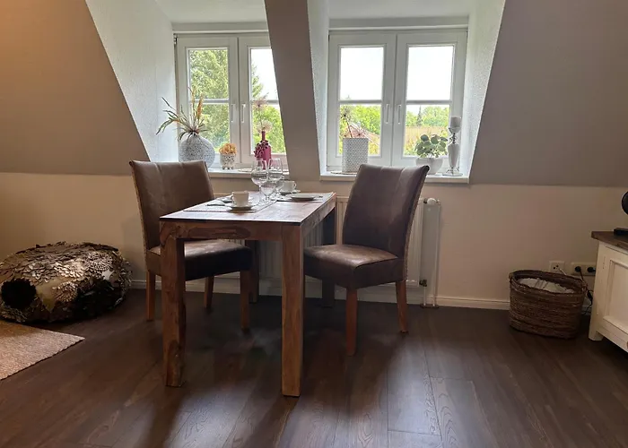 4 Wunderschoene Ferienwohnungen Im Kavaliershaus